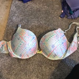 36D Victoria’s Secret push up bra
